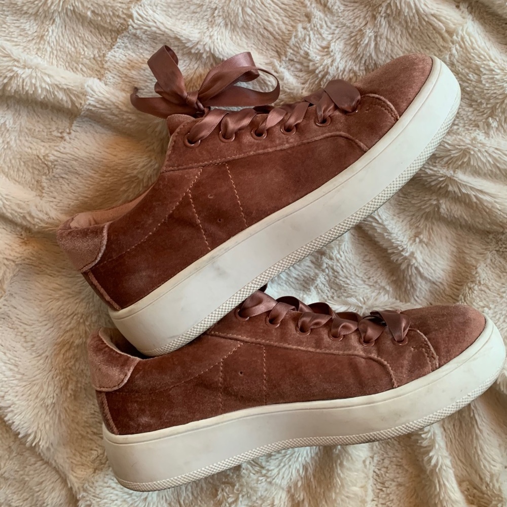 Steve Madden pink velvet sneakers size 7